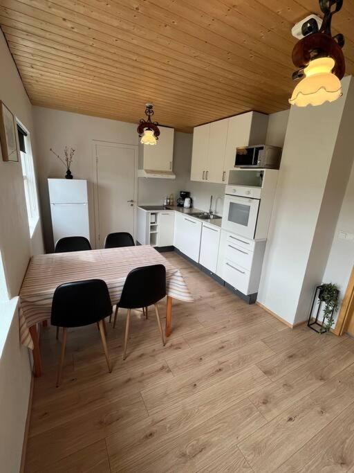 Black Valley Apartment Thoroddsstathir Exteriör bild